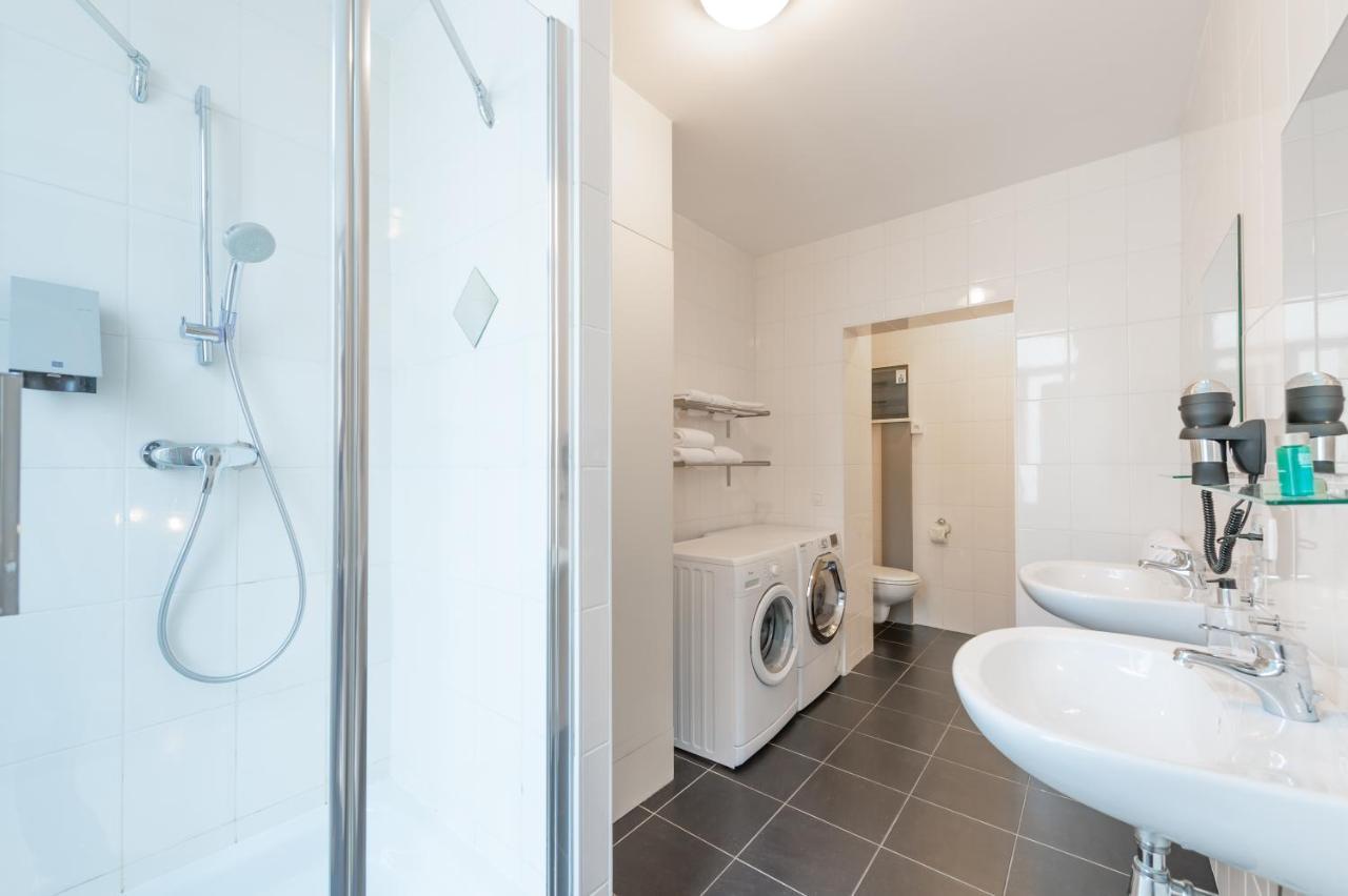 Hotel Docklands Antwerpen Ngoại thất bức ảnh