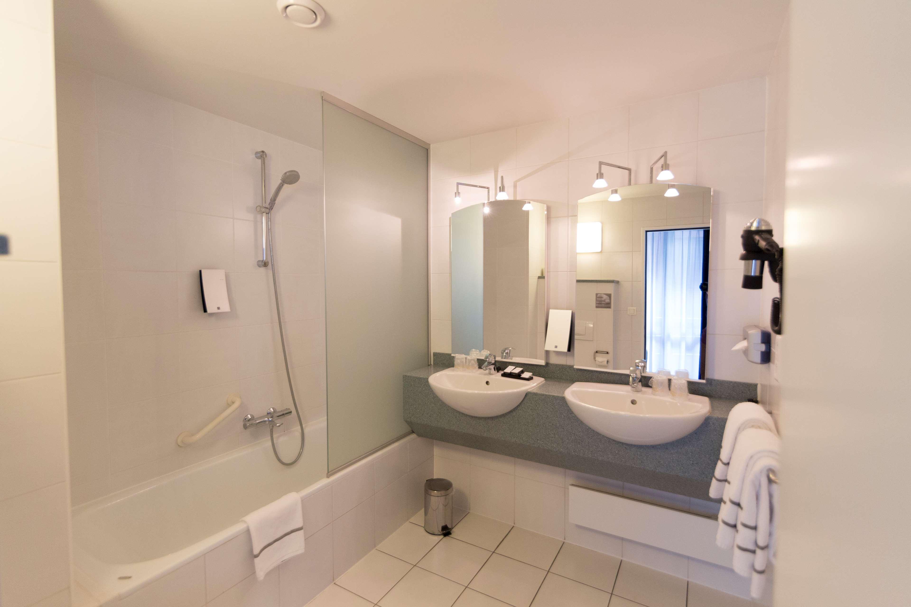 Hotel Docklands Antwerpen Ngoại thất bức ảnh