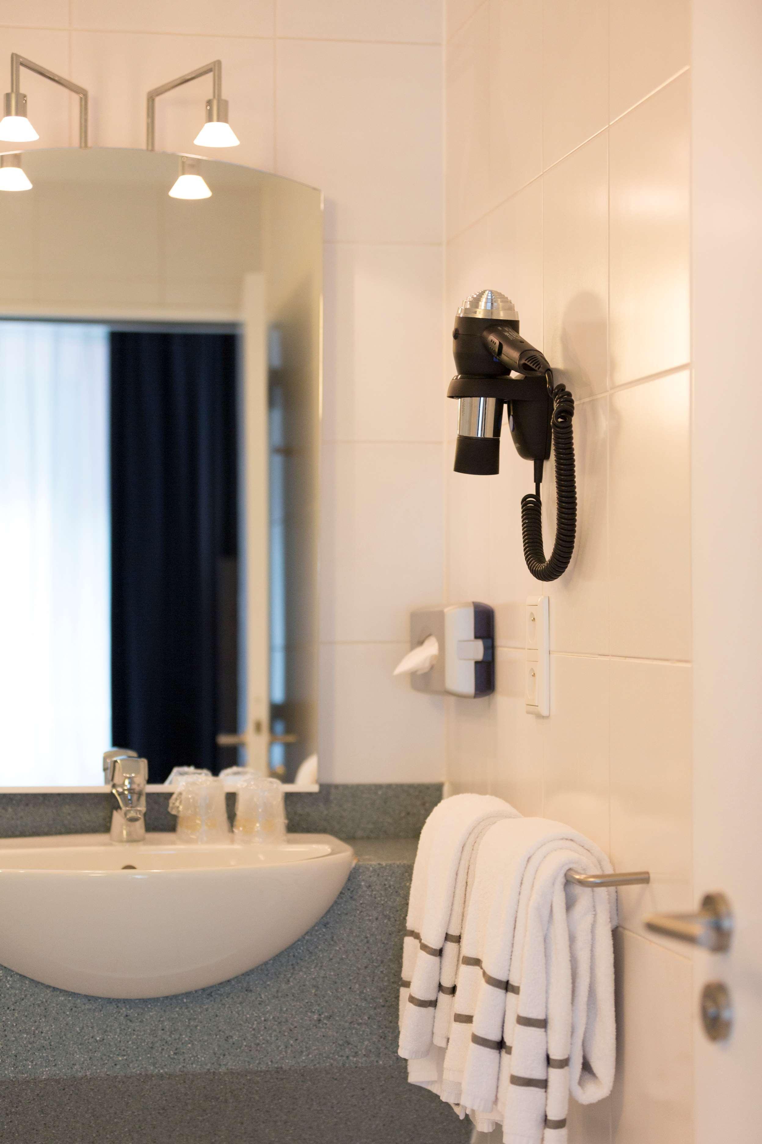 Hotel Docklands Antwerpen Ngoại thất bức ảnh